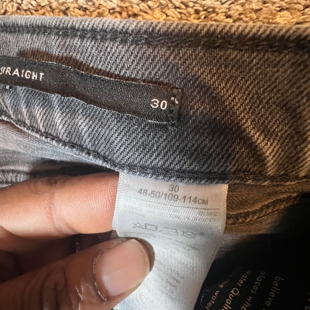 Banana Republic Premium Denim High-Rise‎ Straight Jeans Washed Black Raw Hem 30 - Picture 4 of 8